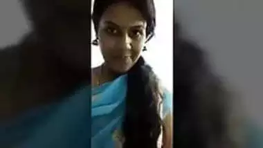 Tamil married girl showing her boobs with audio