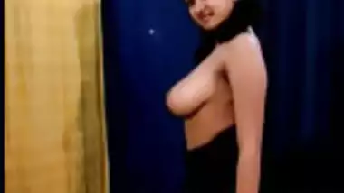 Indian Hottie Getting Horny Fucking Tight Pussy