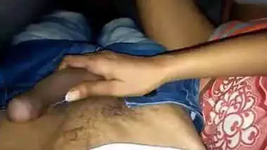 Horny desi wife handjob n try to inserting hubby’s cock her pussy inside the blanket