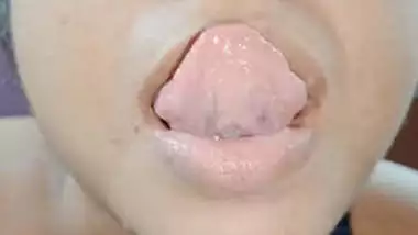 Closeup Blowjob with Huge Cum in Her Mouth