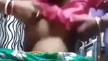 Desi village randi in saree exposing thick pussy