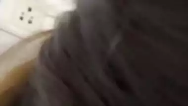 Indian Instagram influencer sowing big boobs MMS