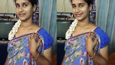 Hot Chennai housewife navel show.