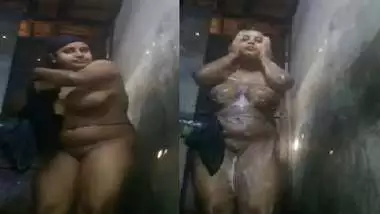 Bangla naked girl bathing with big boobs flaunt