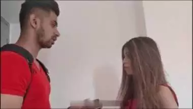 Sexy hindi girl porn video with delivery guy