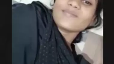Cute Desi Girlfriend video leak