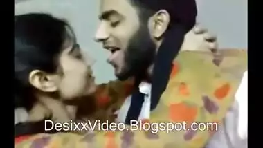 Hot Pakistani Girl And Guy Kissing indian sex video