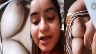 Punjabi girl showing her cute big boobiies on VC
