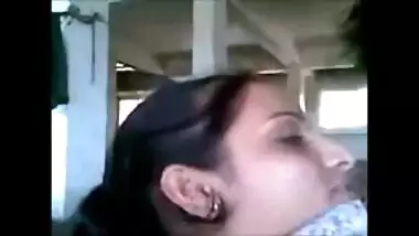 Gujarati sex movie of beauty having joy with a lover with clear audio