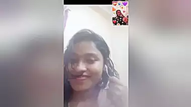 Desi Bangla Girl Shows Her Boobs And Pussy On Video Call