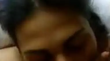 Free sex clip of hawt Indian bhabhi Nalini engulfing rod